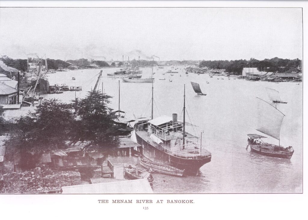 Photo 2: Steamships and sailboats at Bangkok port.
[Source] Wright, Arnold & Oliver T. Breakspear ed.　[1994] (1903) Twentieth Century Impressions of Siam: Its History, People, Commerce, Industries, and Resources. Bangkok, White Lotus (reprint).